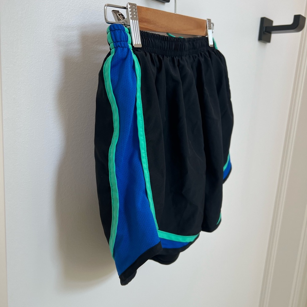 Nike Running Short - Picture 4 of 5